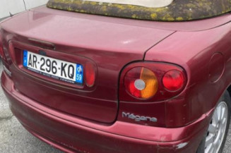 Porte avant gauche RENAULT MEGANE 1