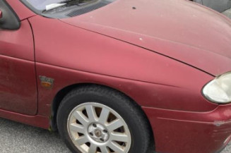 Porte avant gauche RENAULT MEGANE 1