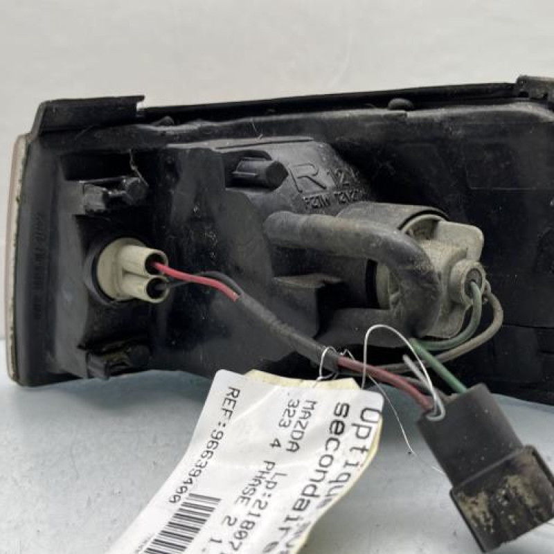 Optique avant secondaire droit (feux)(clignotant) MAZDA 323 4 Photo n°3