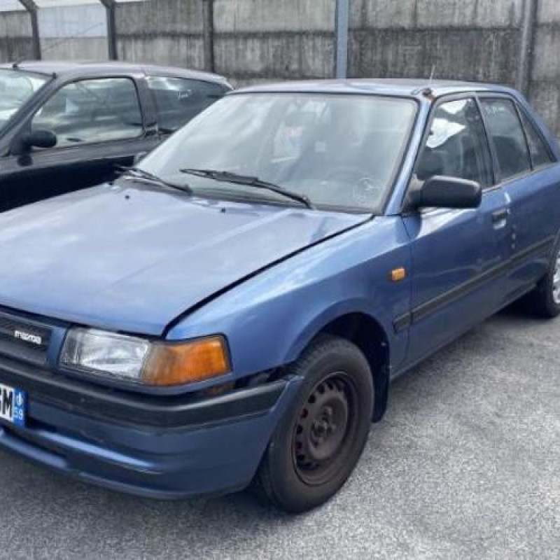 Optique avant secondaire droit (feux)(clignotant) MAZDA 323 4 Photo n°6