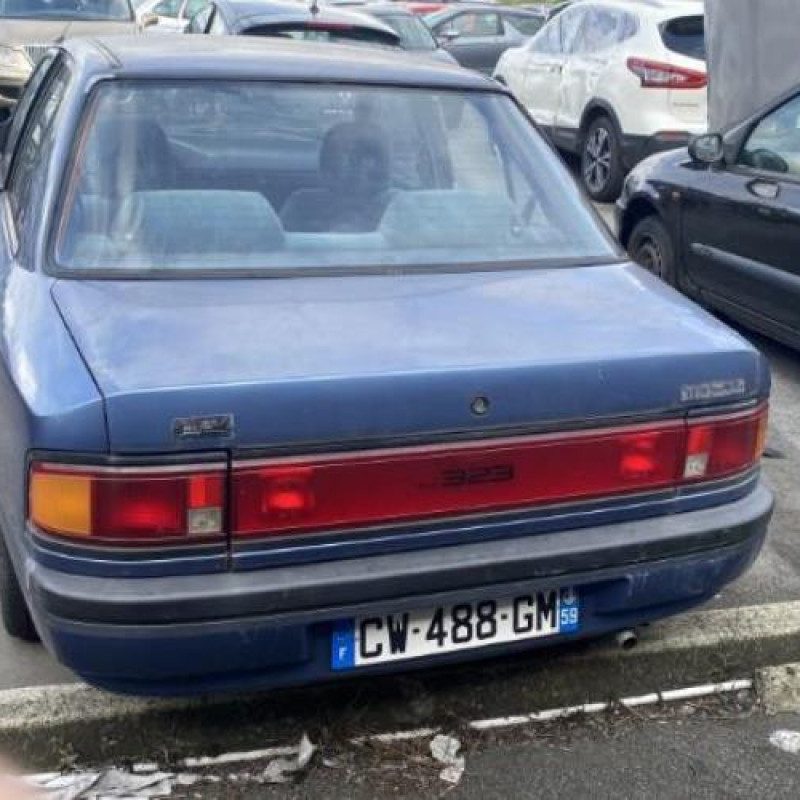 Optique avant secondaire droit (feux)(clignotant) MAZDA 323 4 Photo n°10