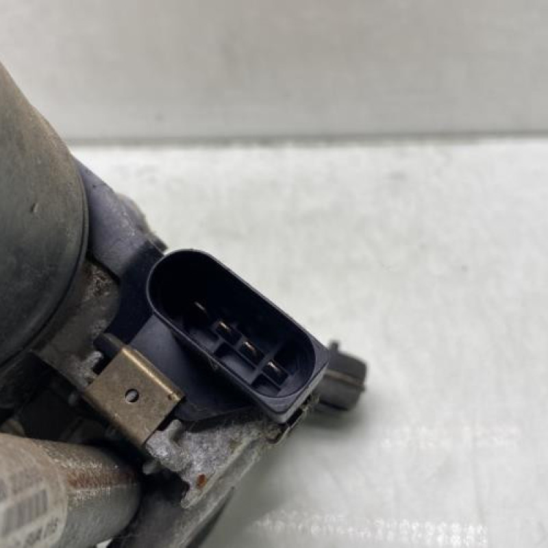 Moteur essuie glace avant droit VOLKSWAGEN GOLF PLUS Photo n°5