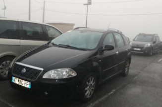 FIAT CROMA 2 PHASE 1 BREAK 1.9 JTD - 16V TURBO MULTIJET Photo n°1