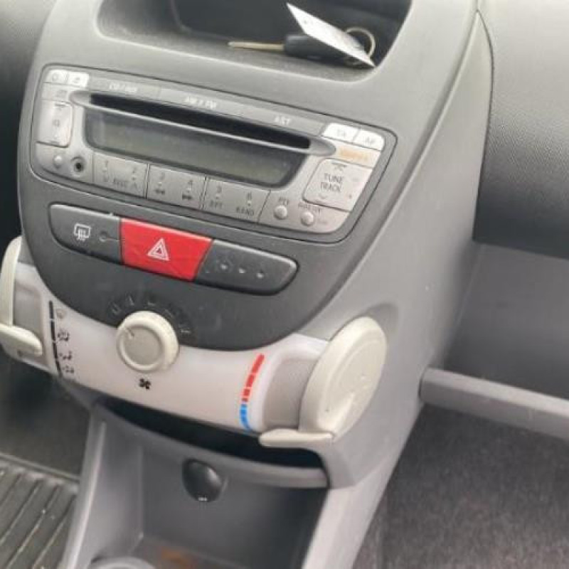 Porte avant gauche TOYOTA AYGO 1 Photo n°18