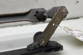Moteur essuie glace avant RENAULT TRAFIC 1