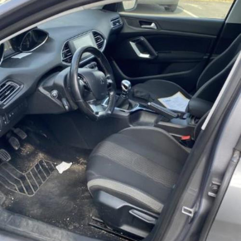 Ceinture arriere gauche PEUGEOT 308 2 SW Photo n°10