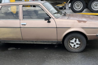 RENAULT R20 2.0 - 8V