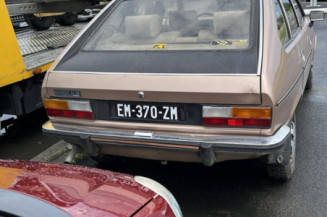 RENAULT R20 2.0 - 8V
