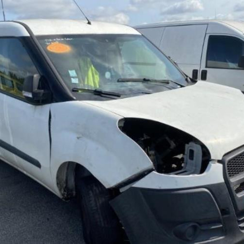 Feu arriere principal droit (feux) FIAT DOBLO 2 Photo n°9