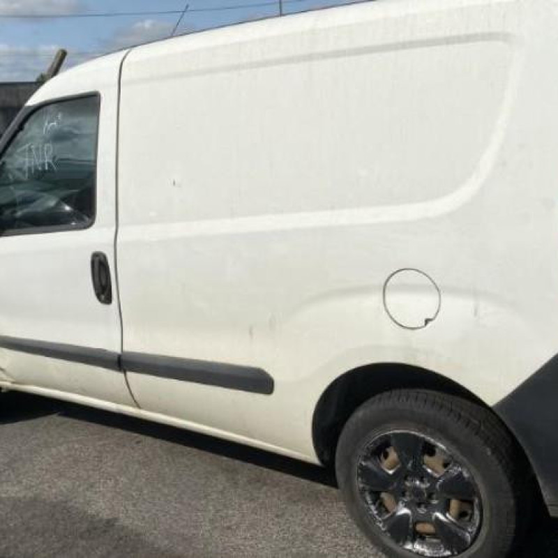 Feu arriere principal droit (feux) FIAT DOBLO 2 Photo n°14