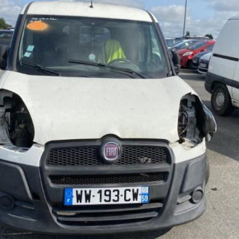 Feu arriere principal droit (feux) FIAT DOBLO 2 Photo n°15