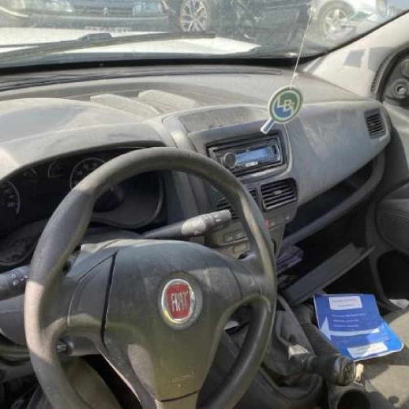 Feu arriere principal droit (feux) FIAT DOBLO 2 Photo n°18