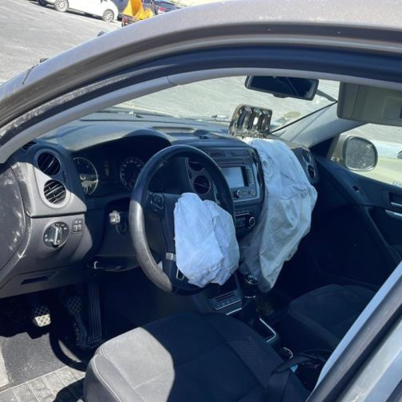 Feu arriere secondaire gauche (feux) VOLKSWAGEN TIGUAN 1 Photo n°9