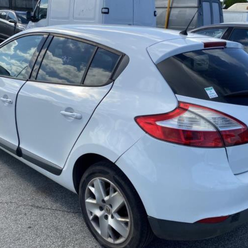 Aile avant droit RENAULT MEGANE 3 Photo n°7