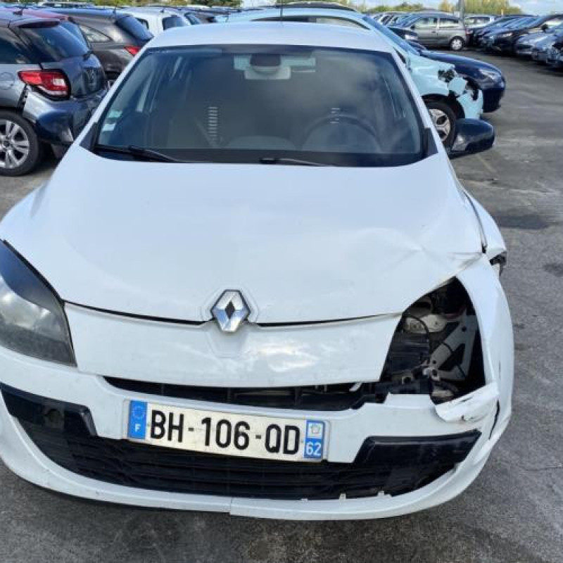 Aile avant droit RENAULT MEGANE 3 Photo n°12