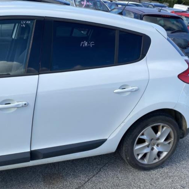Aile avant droit RENAULT MEGANE 3 Photo n°14