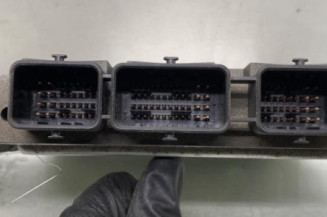 Calculateur moteur PEUGEOT 207