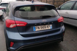 Pare boue arriere droit FORD FOCUS 4