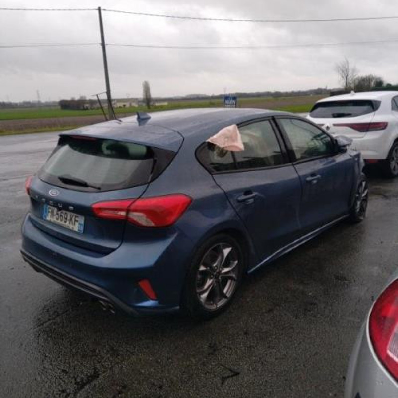 Pare boue arriere droit FORD FOCUS 4 Photo n°6