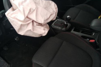 Pare boue arriere droit FORD FOCUS 4
