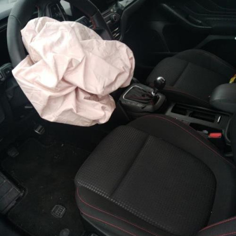 Pare boue arriere droit FORD FOCUS 4 Photo n°10