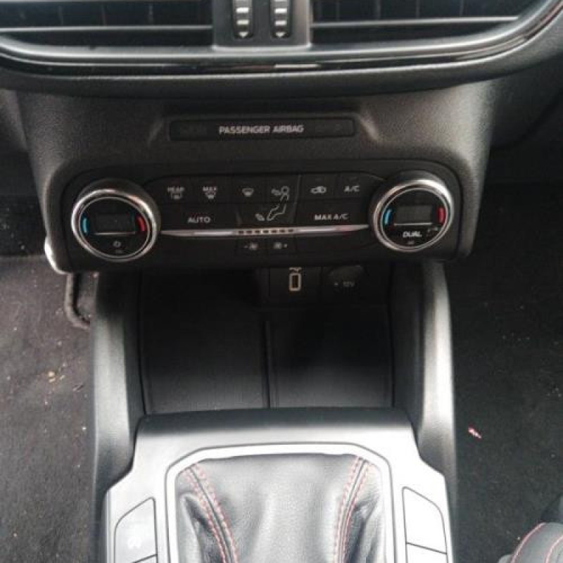 Pare boue arriere droit FORD FOCUS 4 Photo n°13