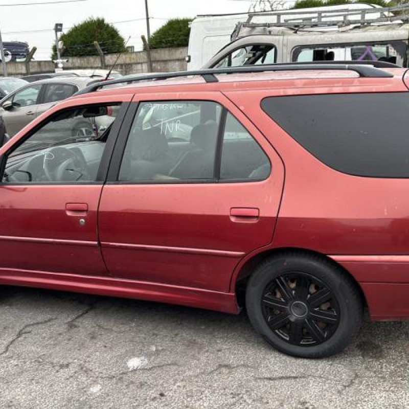 Malle/Hayon arriere PEUGEOT 306 Photo n°19