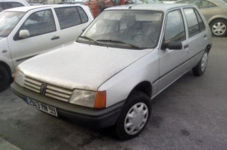 Optique avant principal droit (feux)(phare) PEUGEOT 205