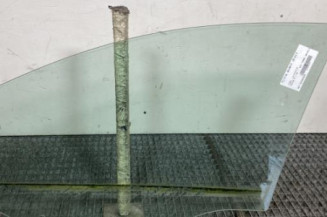 Vitre avant droit FORD FOCUS 4