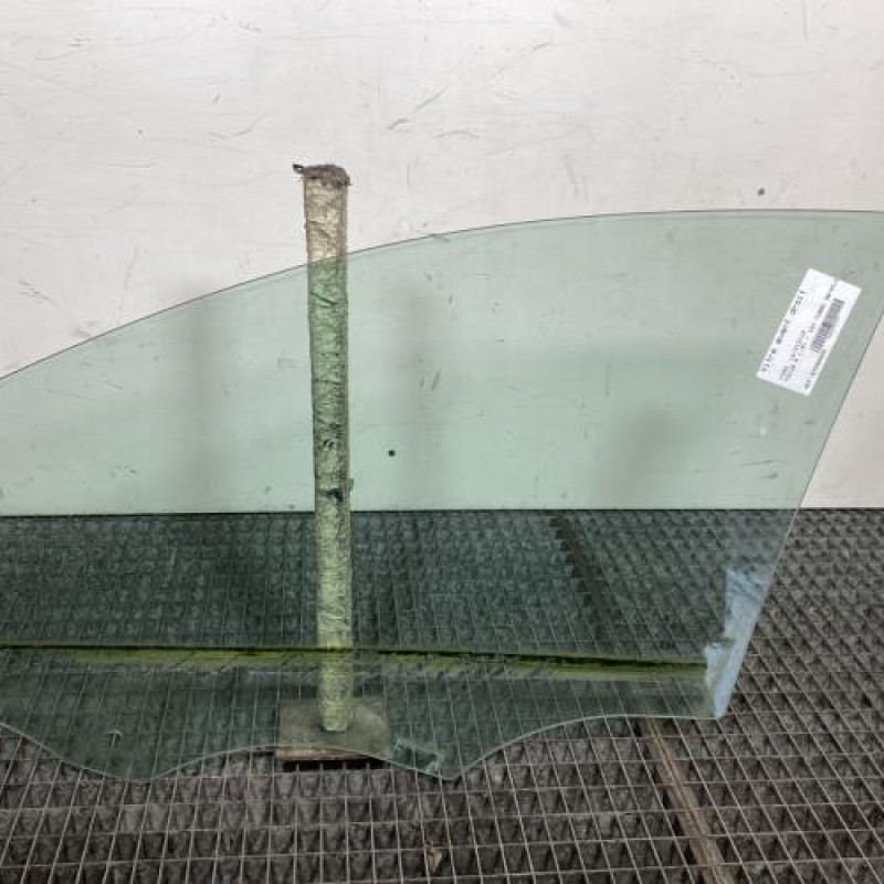 Vitre avant droit FORD FOCUS 4 Photo n°6