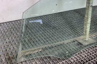 Vitre avant gauche FORD FOCUS 4