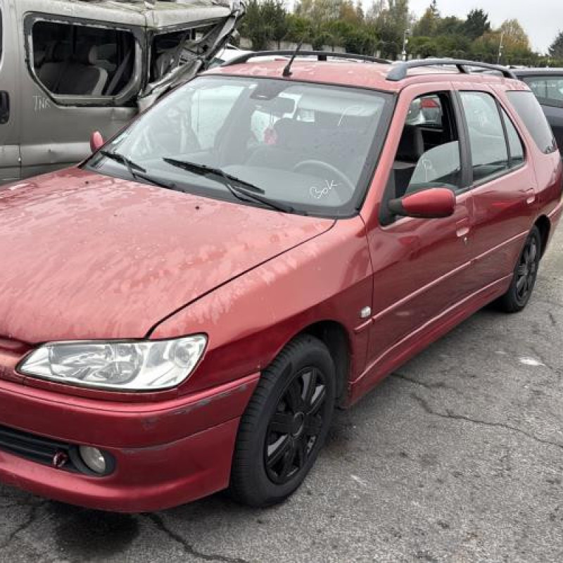 Vitre avant gauche PEUGEOT 306 Photo n°8