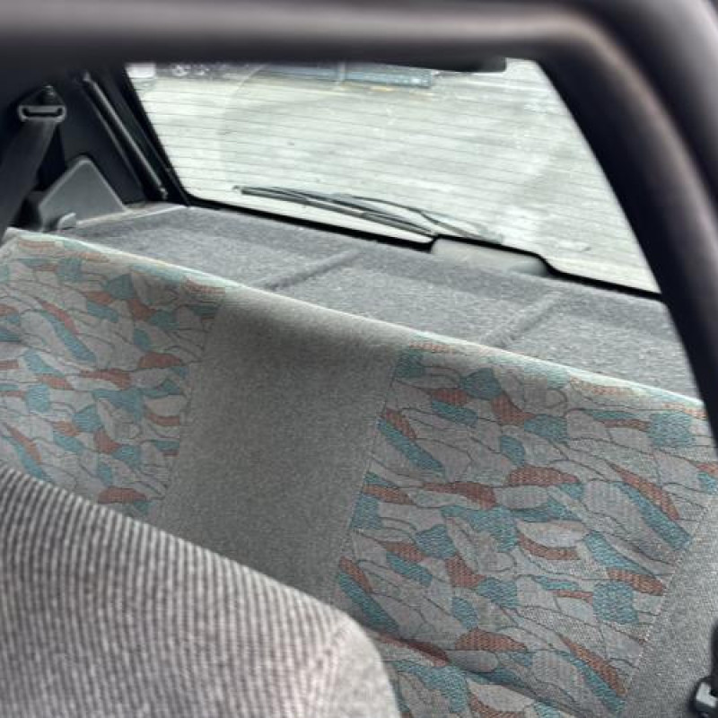 Porte avant droit PEUGEOT 106 Photo n°16