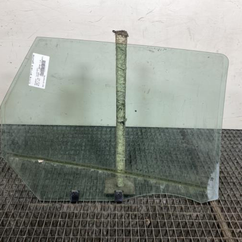 Vitre arriere gauche PEUGEOT 308 2 SW Photo n°4