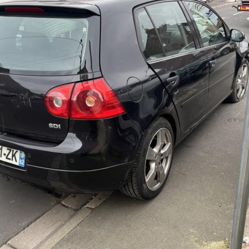 Moteur VOLKSWAGEN GOLF 5 Photo n°3