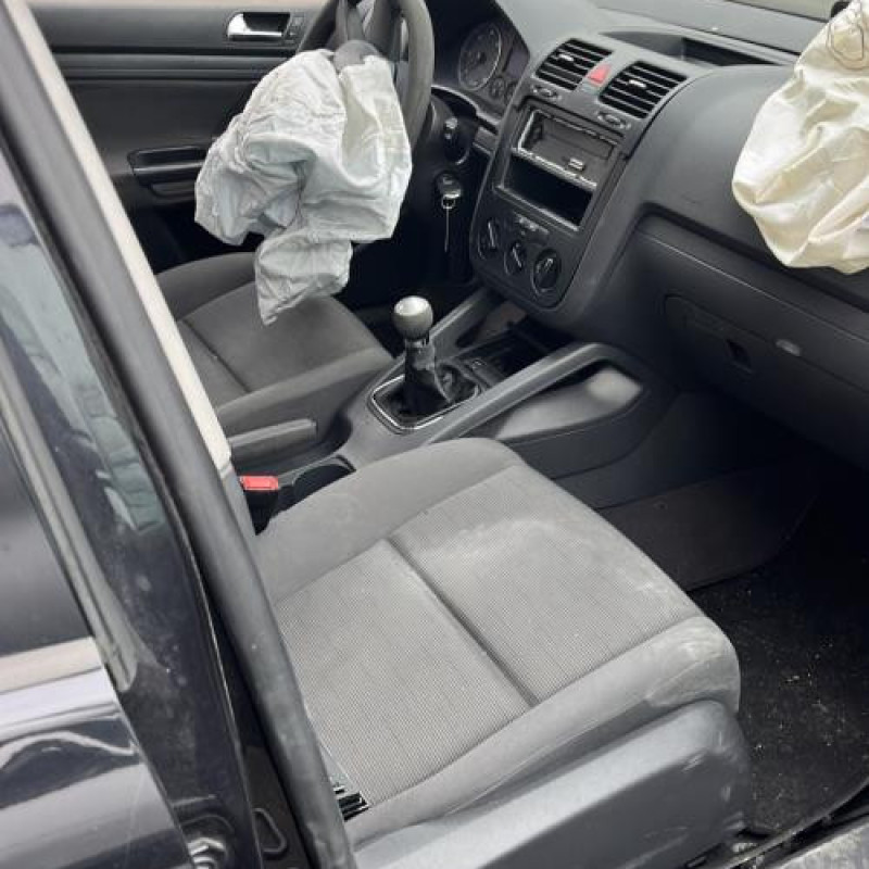 Moteur VOLKSWAGEN GOLF 5 Photo n°9