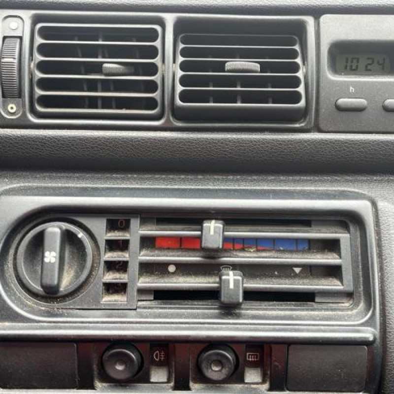 Optique avant secondaire droit (feux)(clignotant) FORD FIESTA 3 Photo n°13