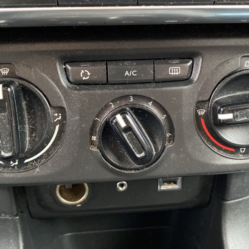 CITROEN C3 3 PHASE 1 1.6 BLUE HDI - 8V TURBO Photo n°16