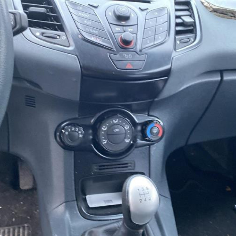 Air bag conducteur FORD FIESTA 6 Photo n°13