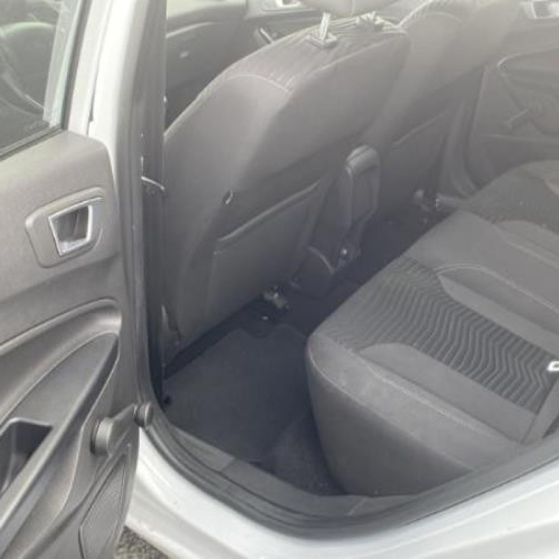 Air bag conducteur FORD FIESTA 6 Photo n°9