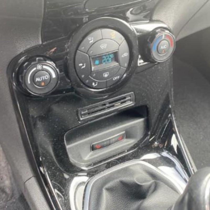 Air bag conducteur FORD FIESTA 6 Photo n°14