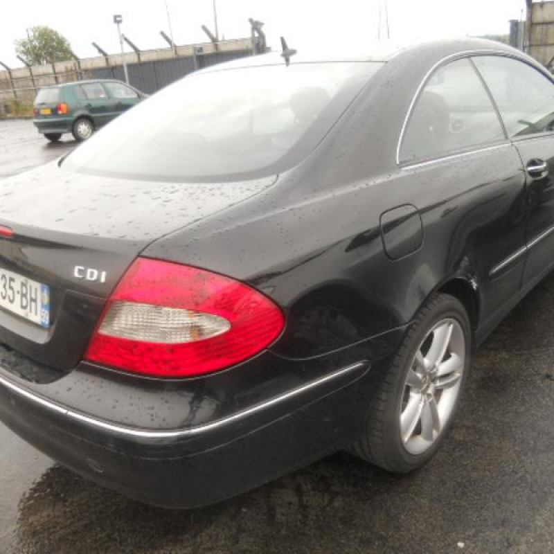 MERCEDES CLASSE CLK 209 COUPE 220 2.2 CDI - 16V TURBO Photo n°4