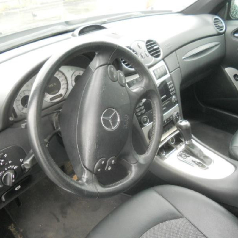 MERCEDES CLASSE CLK 209 COUPE 220 2.2 CDI - 16V TURBO Photo n°6