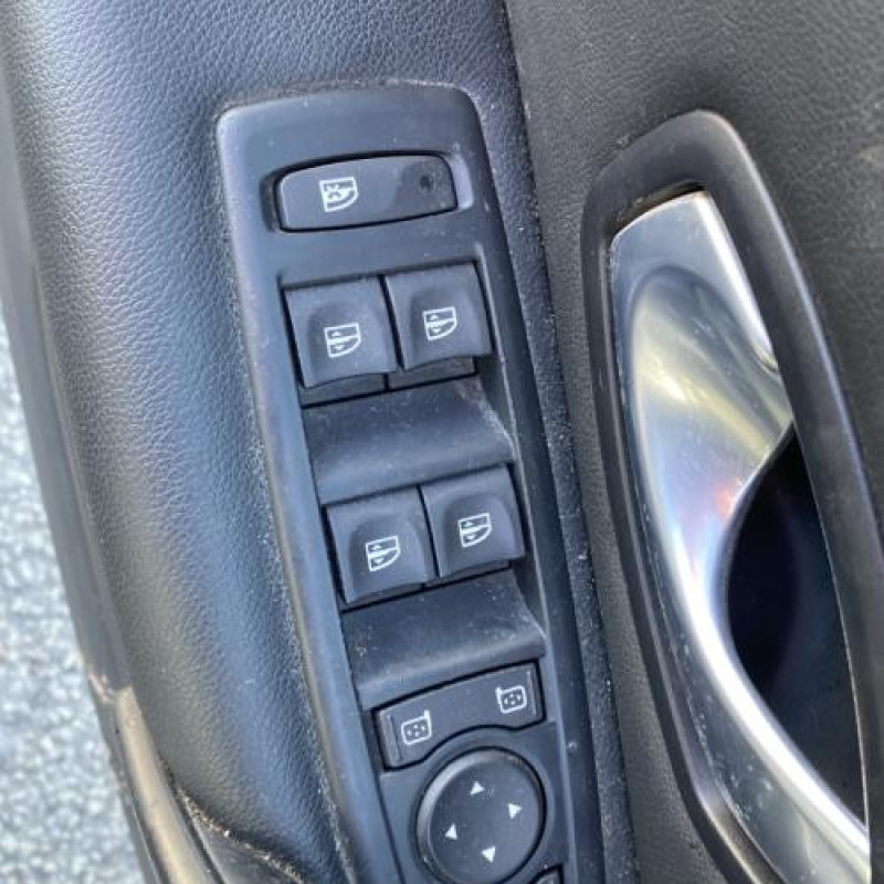Autoradio d'origine RENAULT LAGUNA 3 Photo n°16