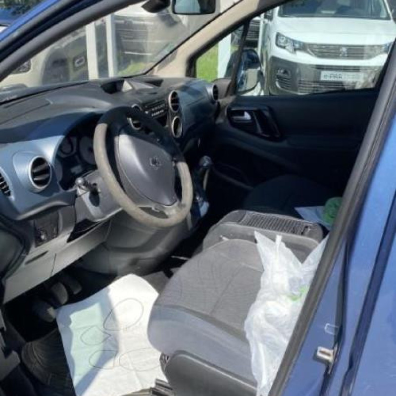 Boitier air bag PEUGEOT PARTNER 2 Photo n°12