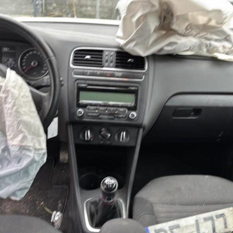 Bouchon de carburant VOLKSWAGEN POLO 5 Photo n°16