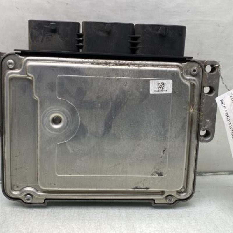 Calculateur moteur PEUGEOT 208 1 Photo n°4