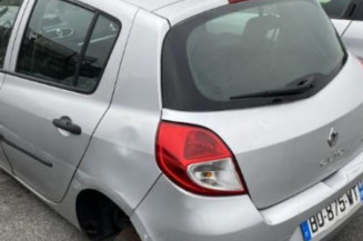 Calculateur moteur RENAULT CLIO 3