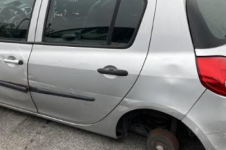 Calculateur moteur RENAULT CLIO 3