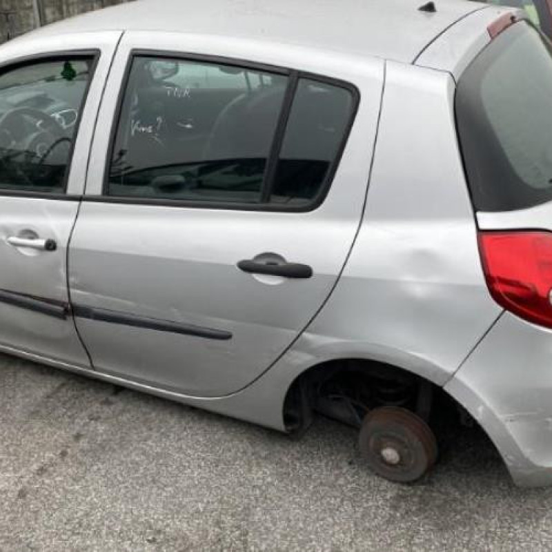 Calculateur moteur RENAULT CLIO 3 Photo n°10